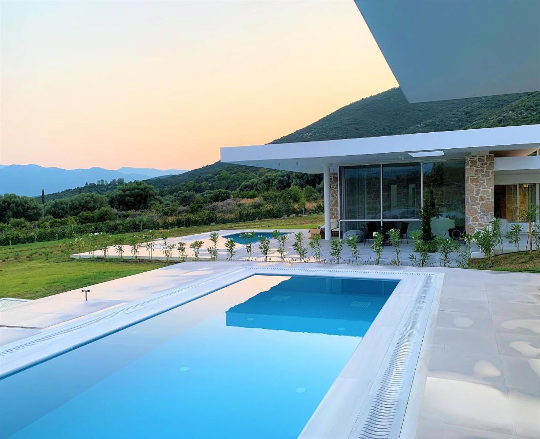 Varko Luxury Suites Palairos Exterior foto