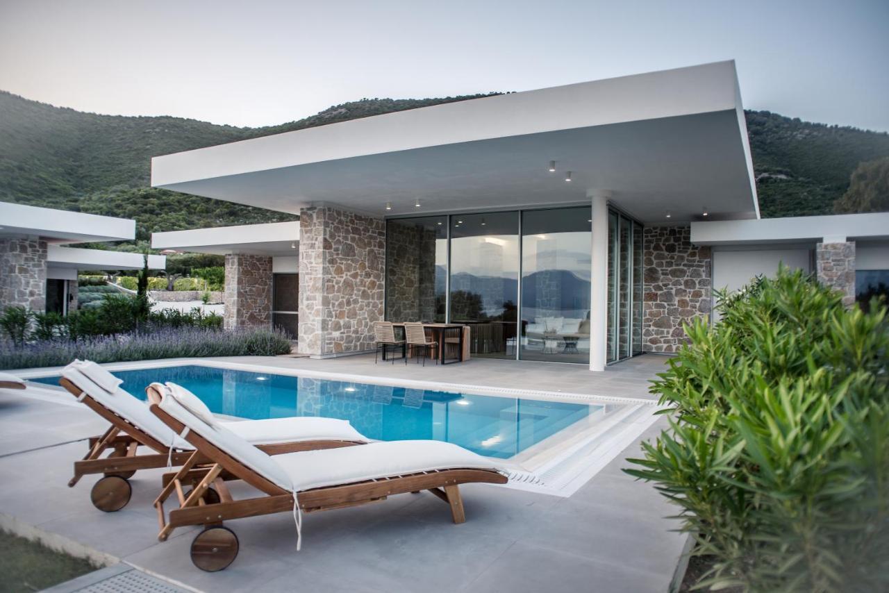 Varko Luxury Suites Palairos Exterior foto